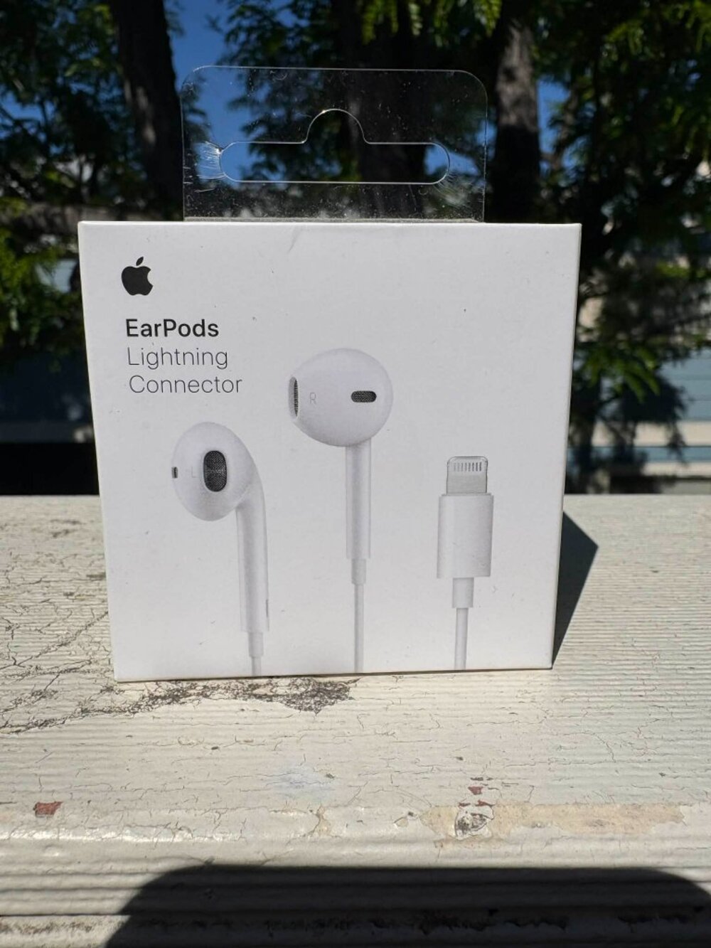 Earpods with lighting connector